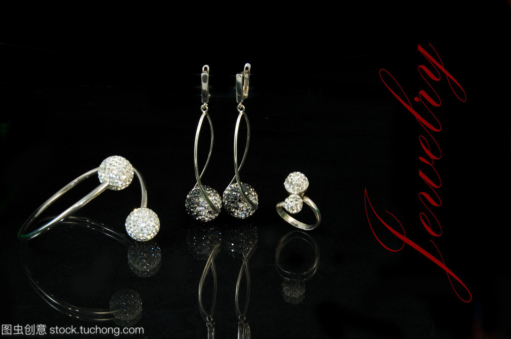 智能科技與珠寶首飾 當(dāng)璀璨遇見智慧